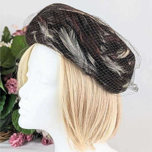 Ladies Vintage Brown Black Feather Hat 1960s Large Feathered Pillbox Hat MCM - Picture 2 of 9